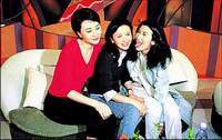 前两年主持《女人.come》时，有好友吴君如等捧场好评如潮，如今曾华倩功成身退